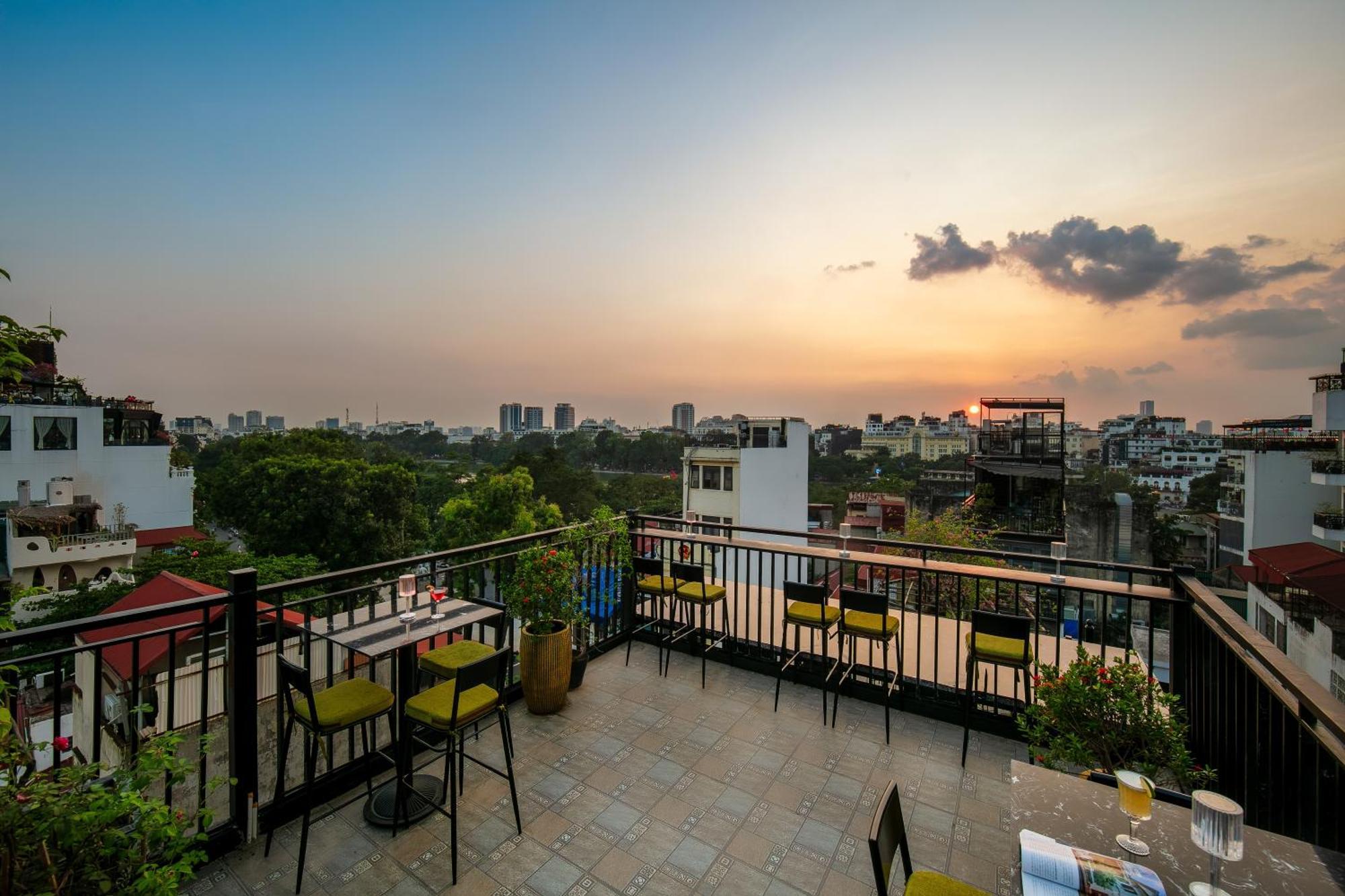 Trangtrang Luxury Hotel Hanoi Exterior foto